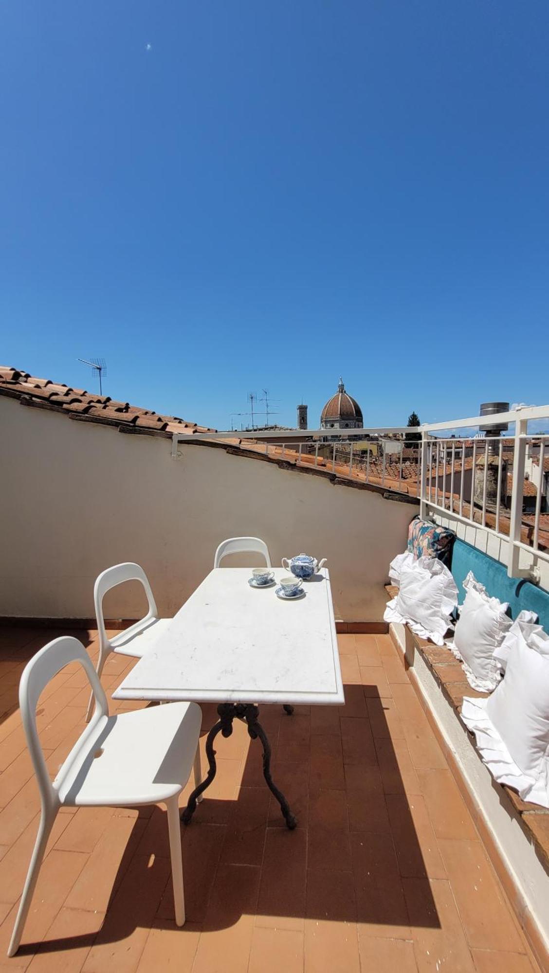 The Heart Of With View * Florencia